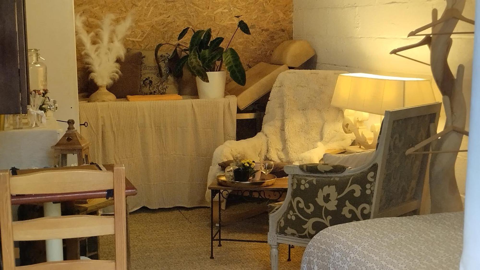 Le Laboratoire Shabby Chic De La Parfumerie Du Manoir Chavagne Ngoại thất bức ảnh